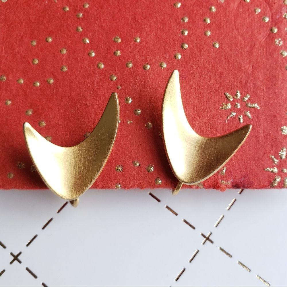 Kim Vintage Screwback Clip On Boomerang Earrings